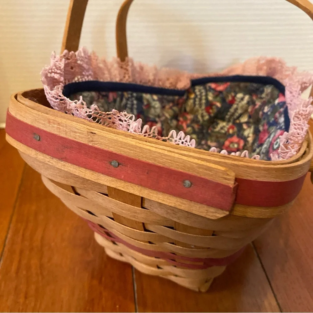 VTG Retired 1991 Christmas Collection Yuletide Traditions Longaberger Basket